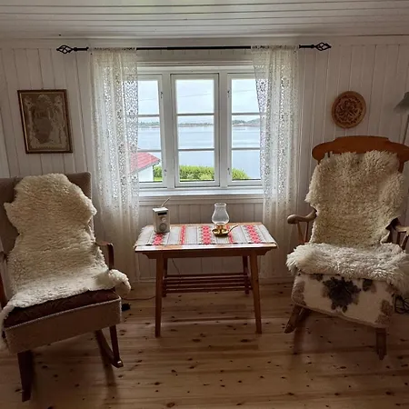 Hébergement de vacances Heritage House In Lofoten With Modern Comfort & Scenic Views *