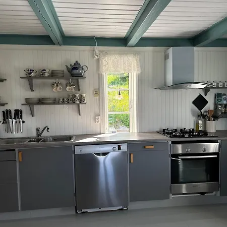 Hébergement de vacances Heritage House In Lofoten With Modern Comfort & Scenic Views *