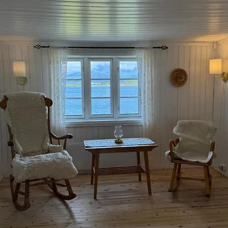 Heritage House In Lofoten With Modern Comfort & Scenic Views