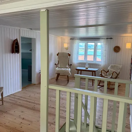 Heritage House In Lofoten With Modern Comfort & Scenic Views
