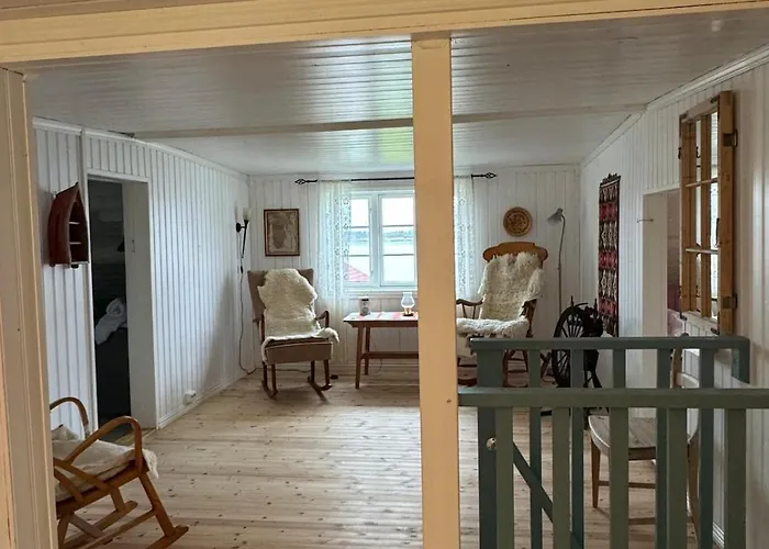 펜션 Traditional In Lofoten - Seaside On A Secluded Street