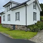 Traditional In Lofoten - Seaside On A Secluded Street Holiday home Vestvagoy
